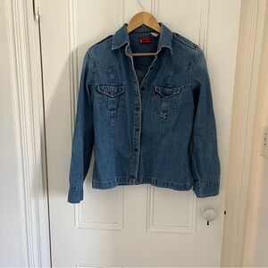 Levi's Women's Blue Denim Button Up Shirt Large